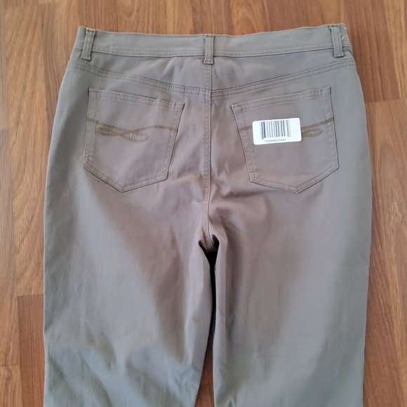 Style & Co. Tummy-Control Slim-Leg Jeans 14 New - Picture 6 of 8